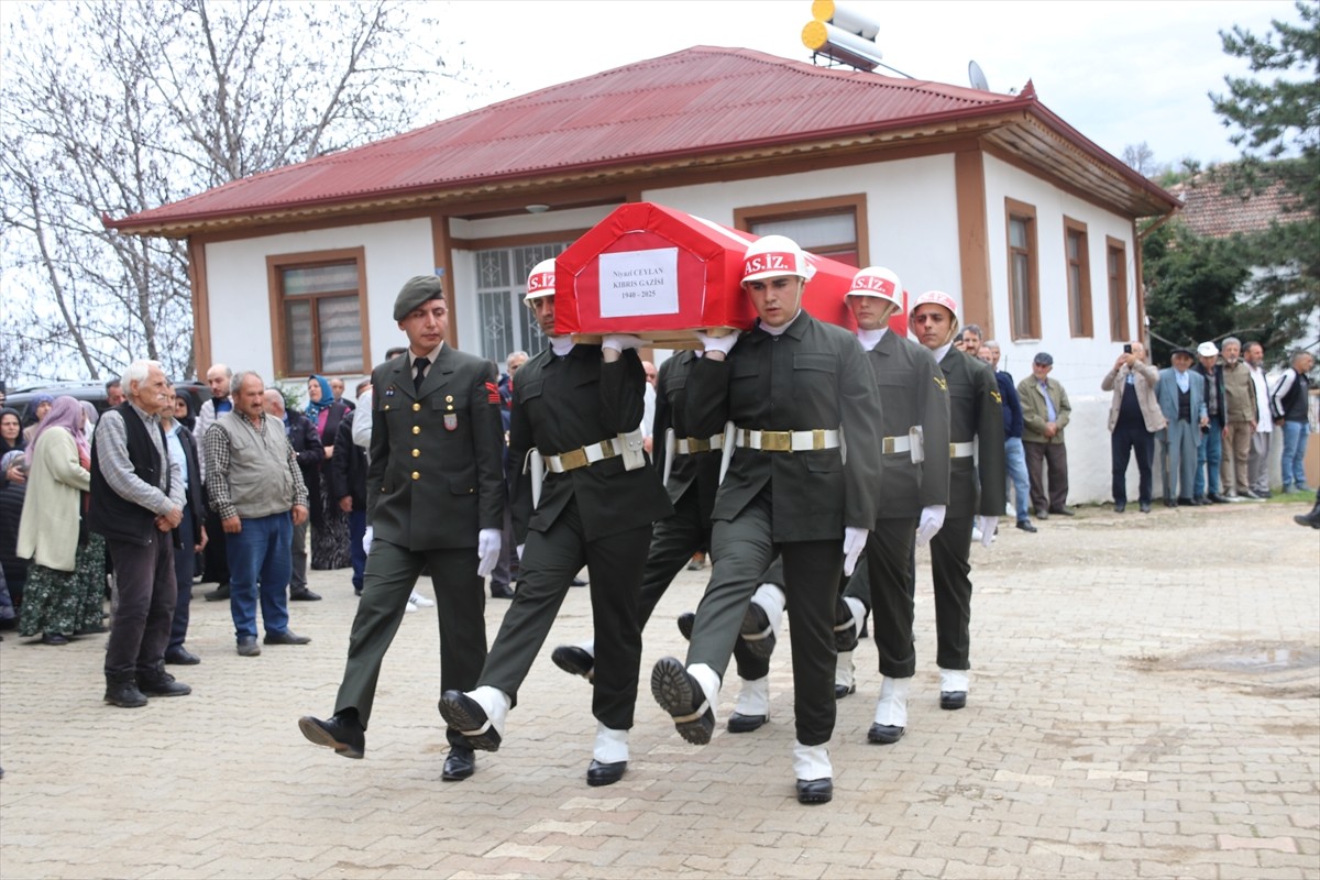 Ordu'da tedavi gördüğü hastanede yaşamını yitiren 85 yaşındaki Kıbrıs gazisi Niyazi Ceylan...