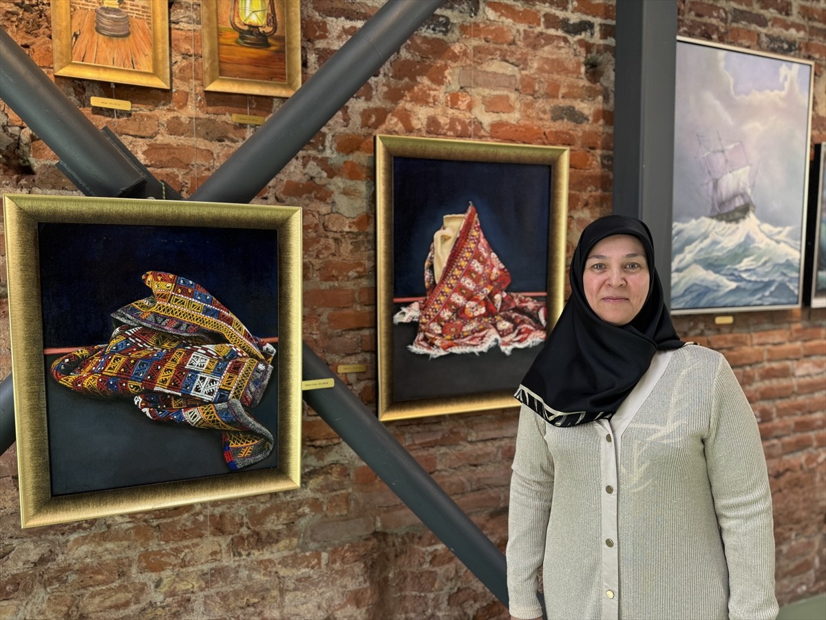 Ressam Gülşah Adaş'ın yağlı boya eserlerinin sergilendiği "Ahenk" sergisi İSKİ Kuzguncuk Kültür...