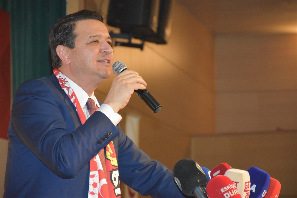 Saadet Partisi Genel Başkanı Mahmut Arıkan, partisinin Odunpazarı ilçesindeki Hasan Polatkan...