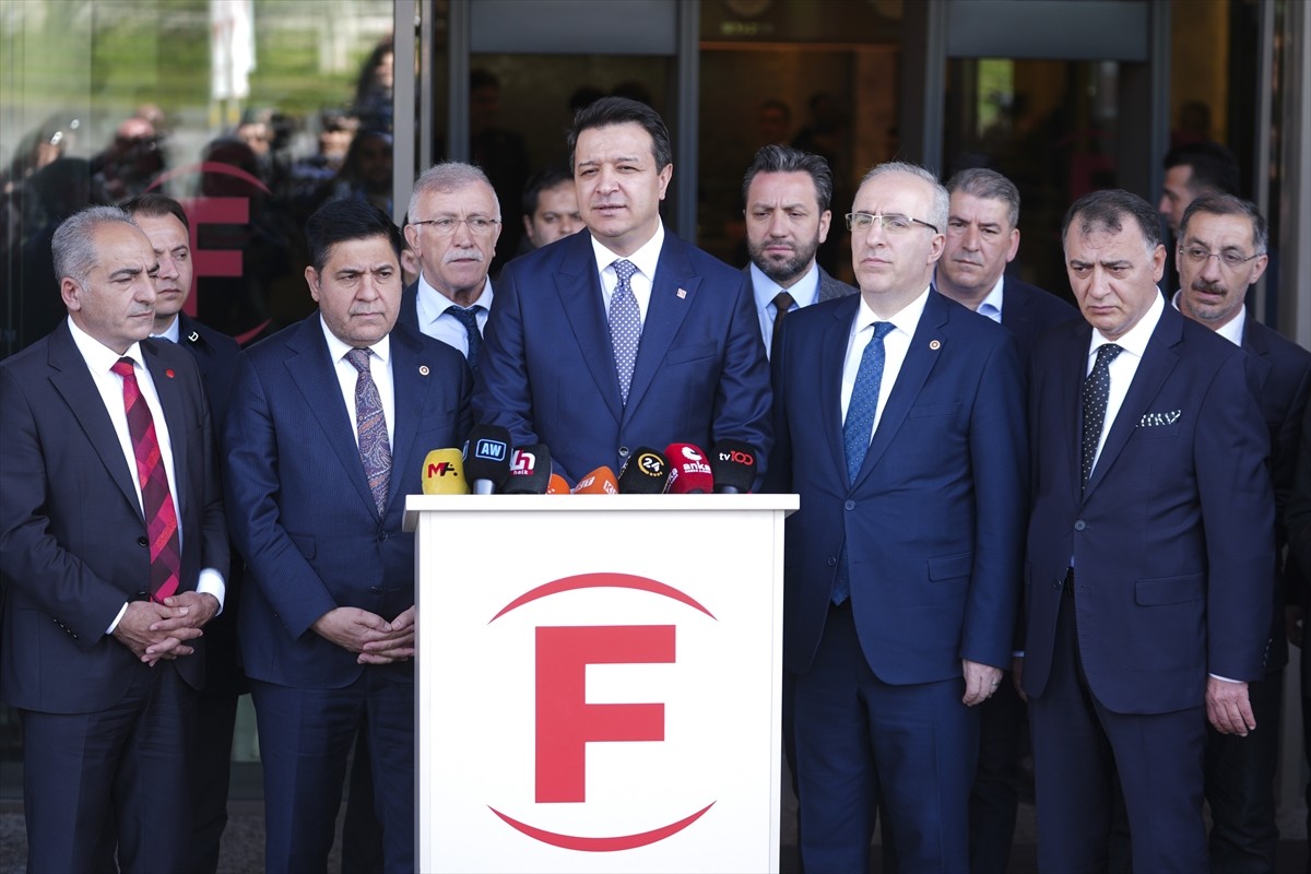 Saadet Partisi Genel Başkanı Mahmut Arıkan, TBMM Başkanvekili ve DEM Parti İstanbul Milletvekili...