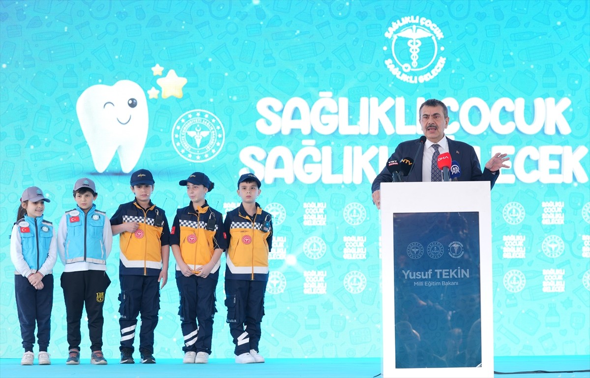 Sağlık Bakanlığı ile Milli Eğitim Bakanlığı arasında imzalanan protokolle başlatılan "Sağlıklı...