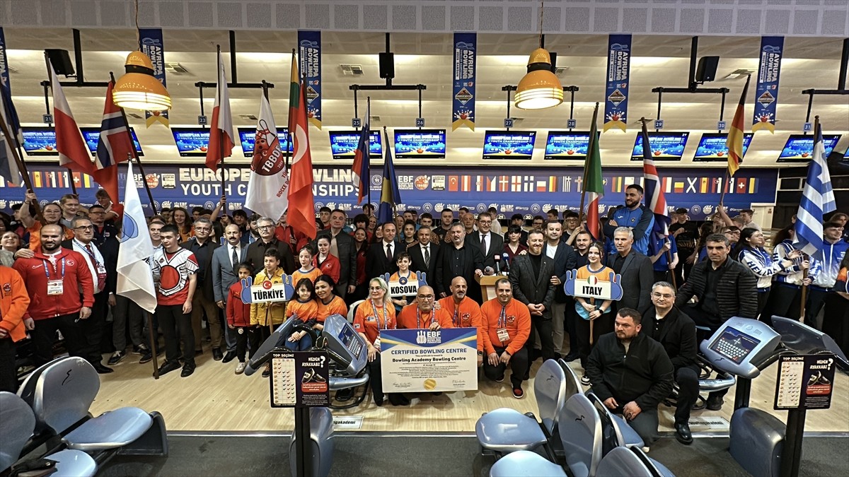 Samsun'da Gençler Avrupa Bowling Şampiyonası'nın açılış seremonisi yapıldı.