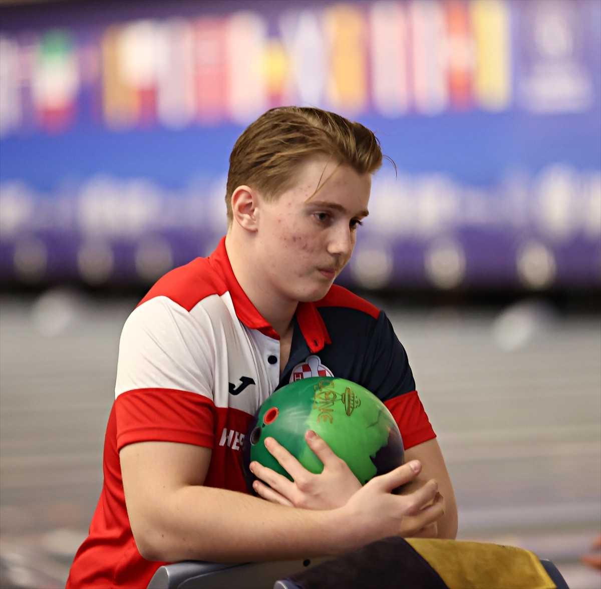 Samsun'da Gençler Avrupa Bowling Şampiyonası, ilk atışlarla başladı. Şampiyonaya 25 ülkeden...