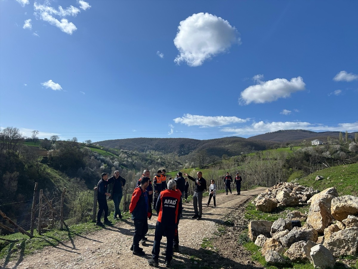 Samsun'un Vezirköprü ilçesinde, kayıp ihbarı yapılan 73 yaşındaki Ahmet Kurt'a 5 gündür...