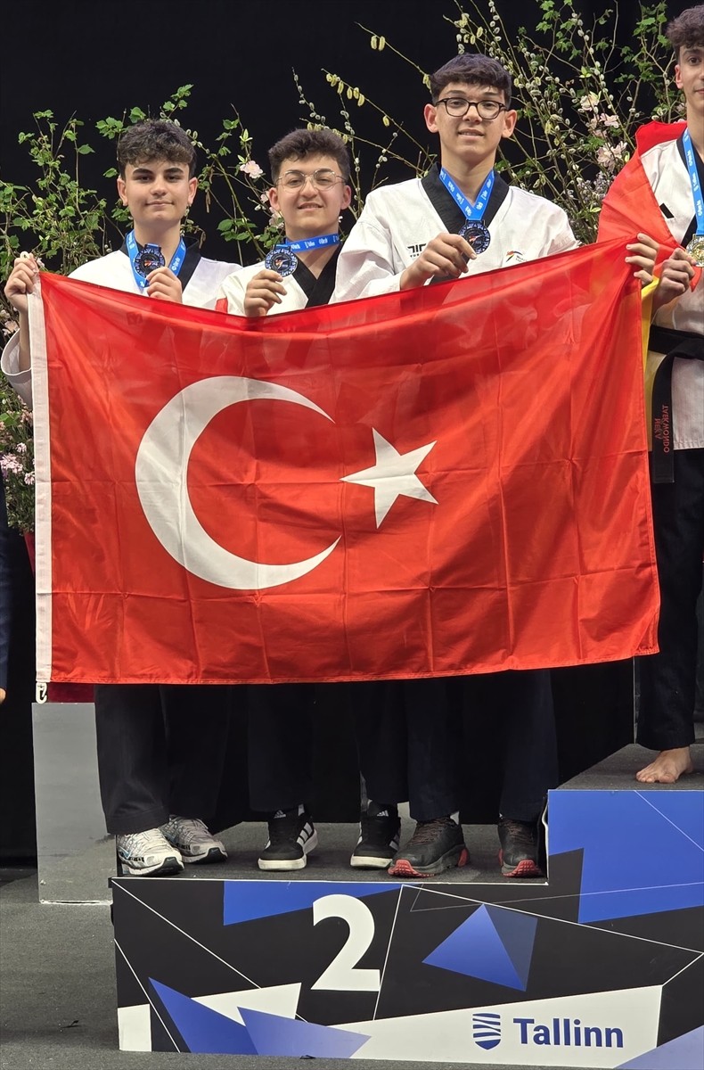 Samsunlu genç tekvandocular, Avrupa Şampiyonası'nda 2 altın, 1 gümüş madalya elde etti. Bafra...