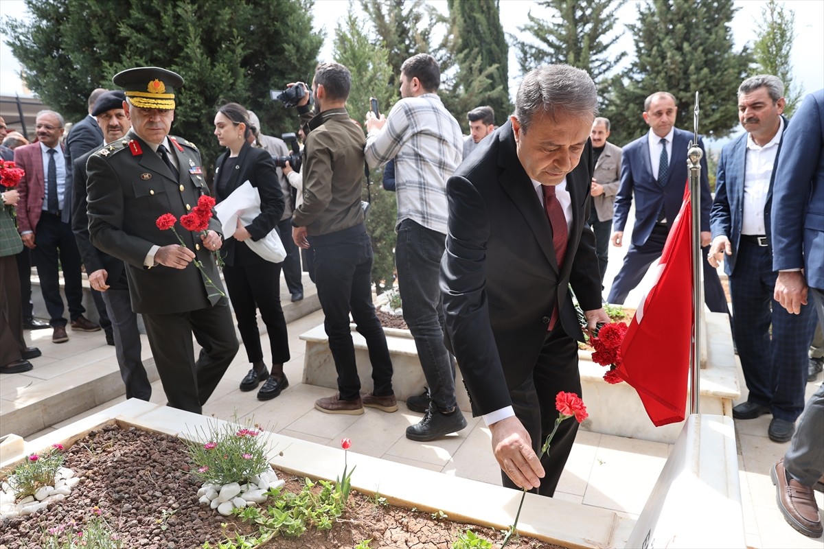 Şanlıurfa'nın düşman işgalinden kurtuluşunun 105. yıl dönümü dolayısıyla tören düzenlendi....