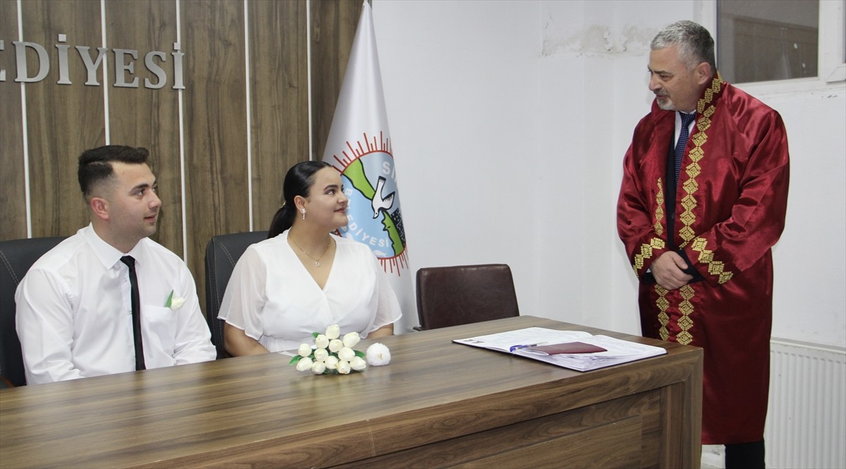 Sinop'ta, Aile ve Sosyal Hizmetler Bakanlığınca hayata geçirilen "Evlenecek Gençlerin...