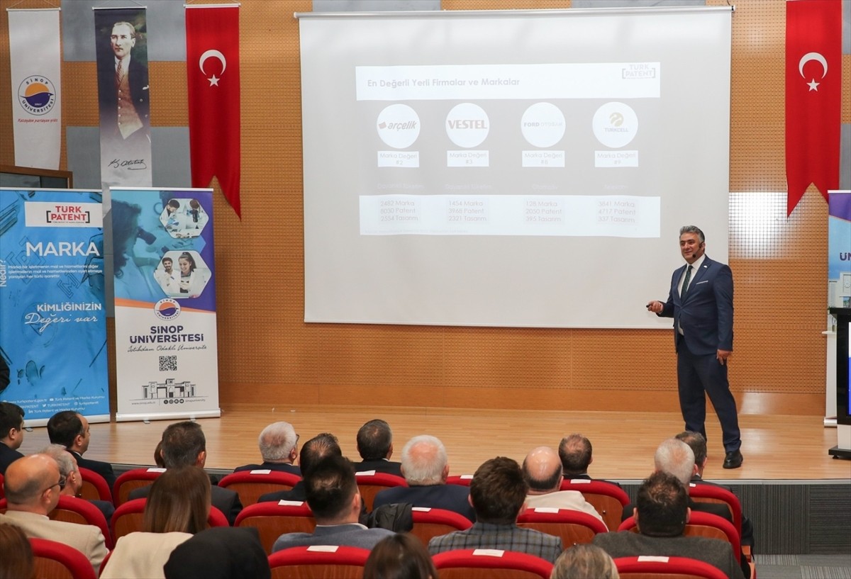 Sinop'ta "Fikri Mülkiyetin Akademik Hayattaki Rolü" konulu panel gerçekleştirildi. Sinop...