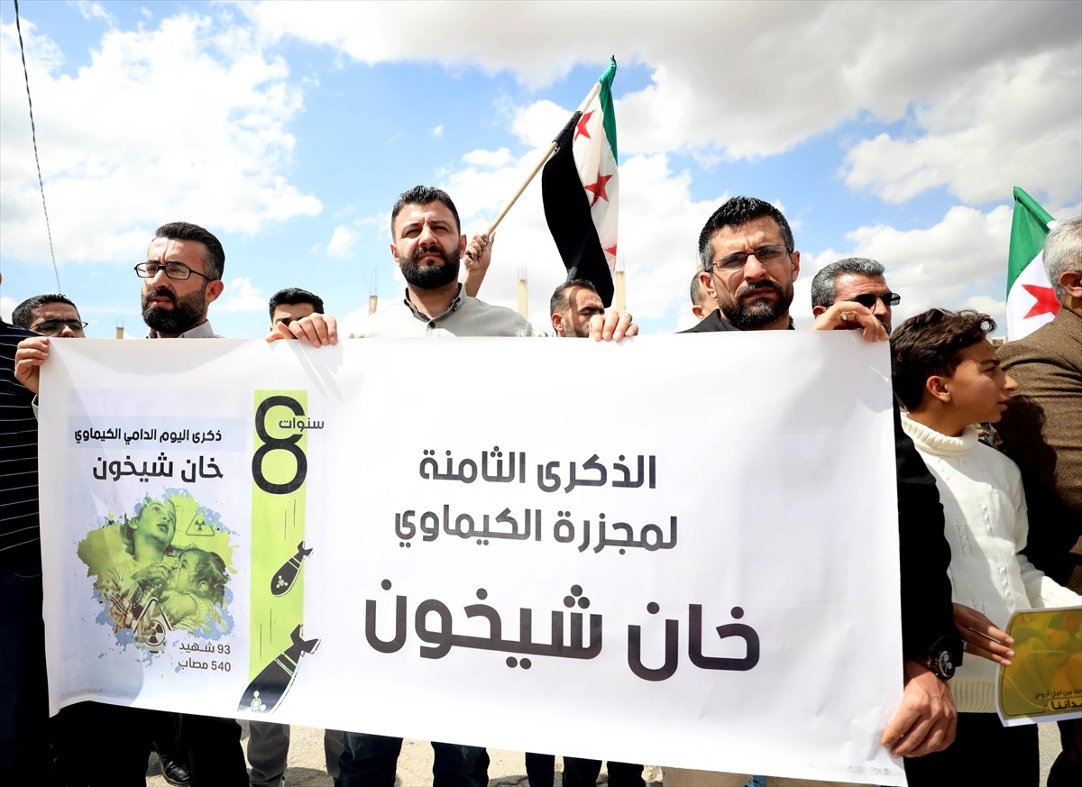 Suriye'de, devrik Beşşar Esed rejiminin 8 yıl önce kimyasal silahlarla gerçekleştirdiği katliamın...