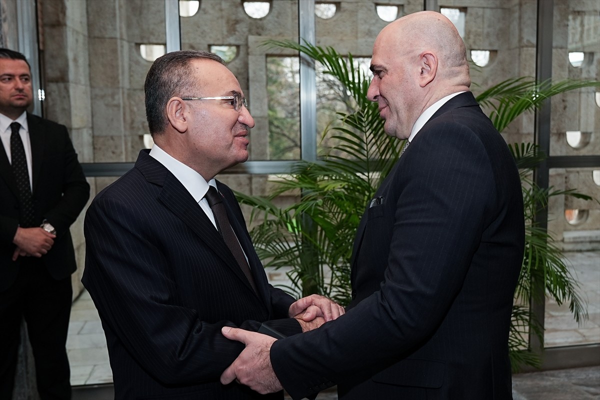 TBMM Başkanvekili Bekir Bozdağ (sağda), resmi davet üzerine Türkiye'ye gelen Karadağ Meclis Başkan...