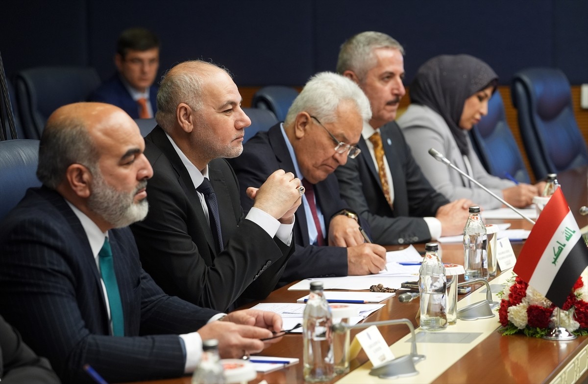 TBMM Milli Savunma Komisyonu Başkanı Hulusi Akar (sağda), Irak-Türkiye Parlamentolar arası Dostluk...
