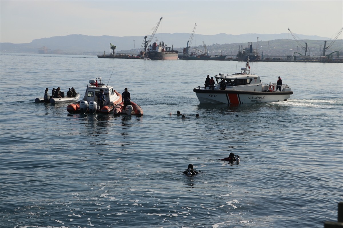 Tekirdağ'da "Turizm Haftası" kapsamında farkındalık oluşturmak amacıyla deniz dibi temizliği...