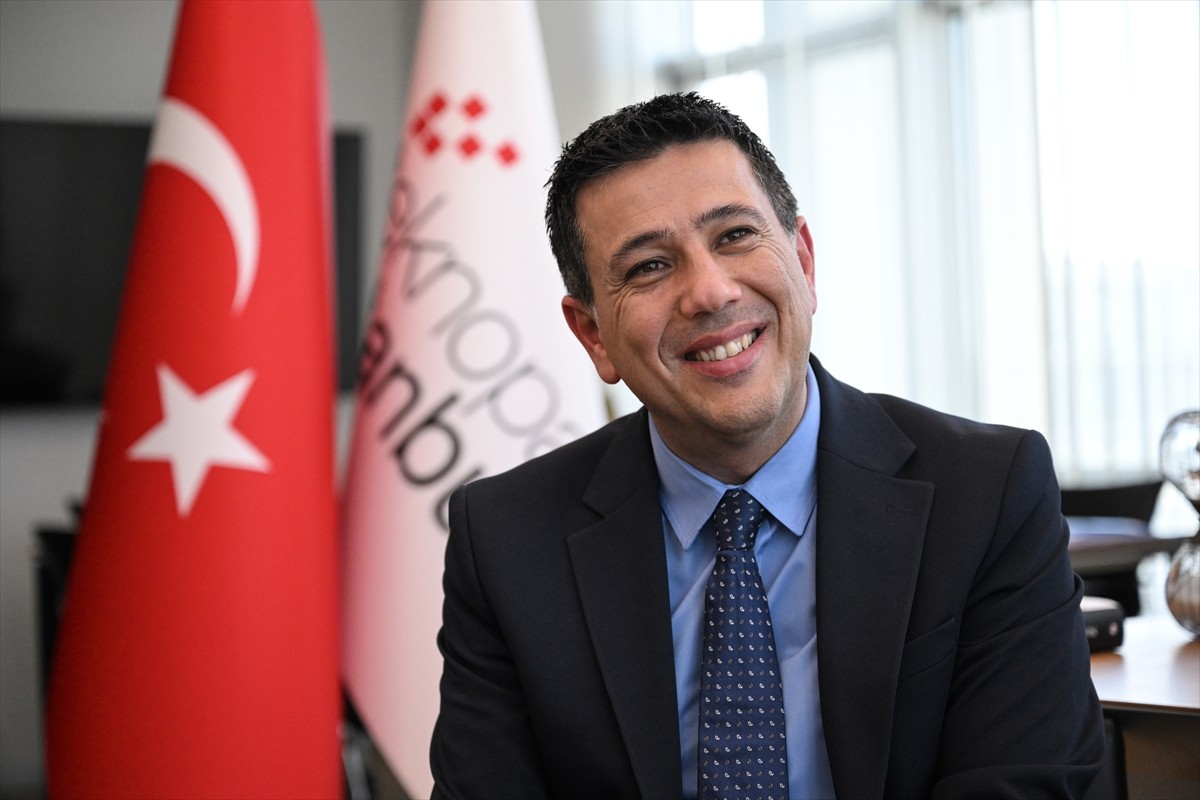 Teknopark İstanbul Genel Müdürü Abdurrahman Akyol, Türkiye'nin teknolojik gelişimi ve savunma...