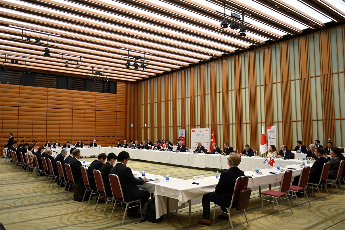 Ticaret Bakanı Ömer Bolat, Osaka EXPO 2025 kapsamında bulunduğu Tokyo'da "Türkiye-Japonya CEO...