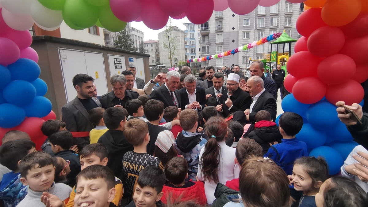 Trabzon'da, Mersin'in Tarsus ilçesinde 2015'te öldürülen üniversite öğrencisi Özgecan Aslan'ın...