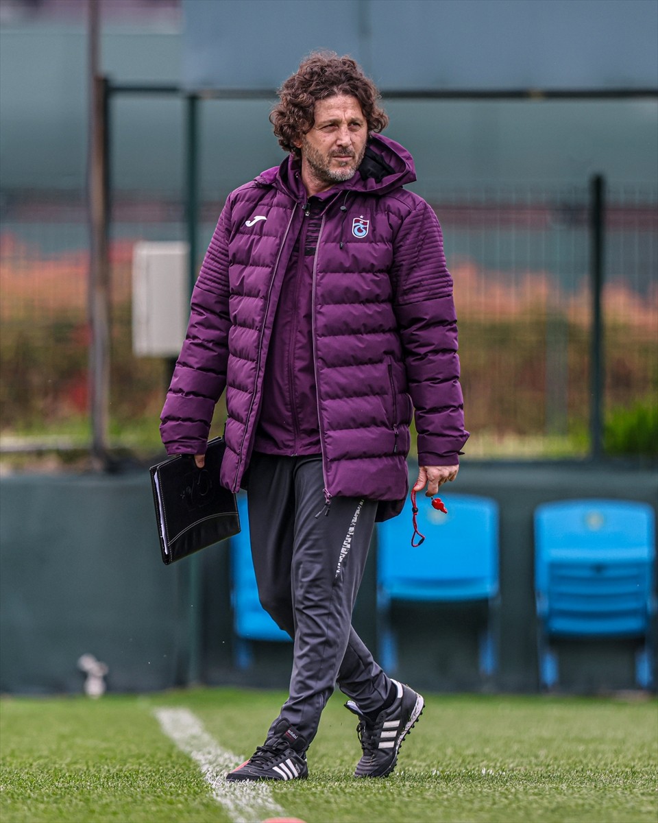 Trabzonspor, Trendyol Süper Lig'in 32. haftasında deplasmanda Adana Demirspor ile 19 Nisan...