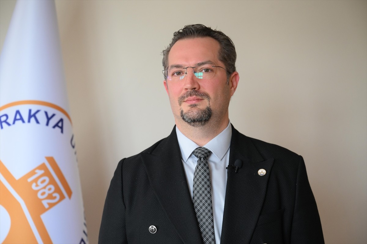 Trakya Üniversitesi (TÜ) Devlet Konservatuvarının 4 öğrencisi, Letonya ve İspanya'da düzenlenen...