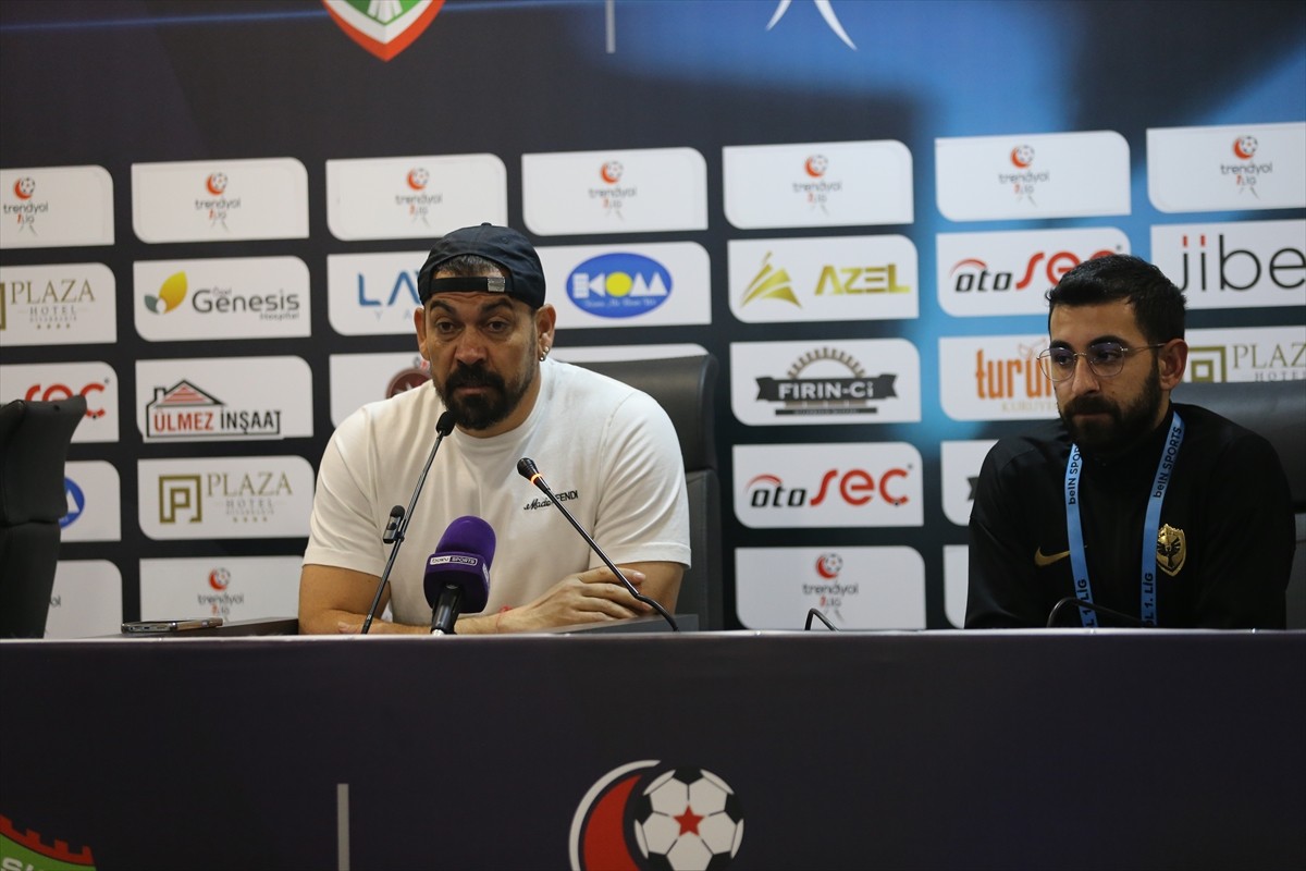 Trendyol 1. Lig'in 32. haftasında Amed Sportif Faaliyetler ile Alagöz Holding Iğdır FK, Diyarbakır...