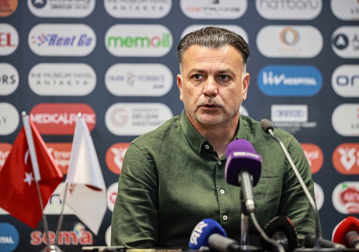 Trendyol Süper Lig'in 30. haftasında Atakaş Hatayspor ile ikas Eyüpspor, Mersin Stadyumu'nda...