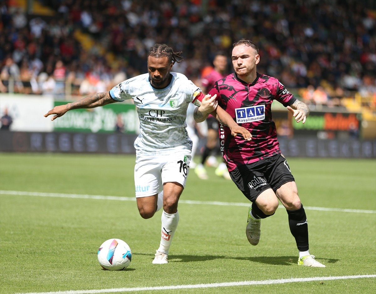 Trendyol Süper Lig'in 30. haftasında Corendon Alanyaspor ile Sipay Bodrum FK, Gain Park Stadı'nda...