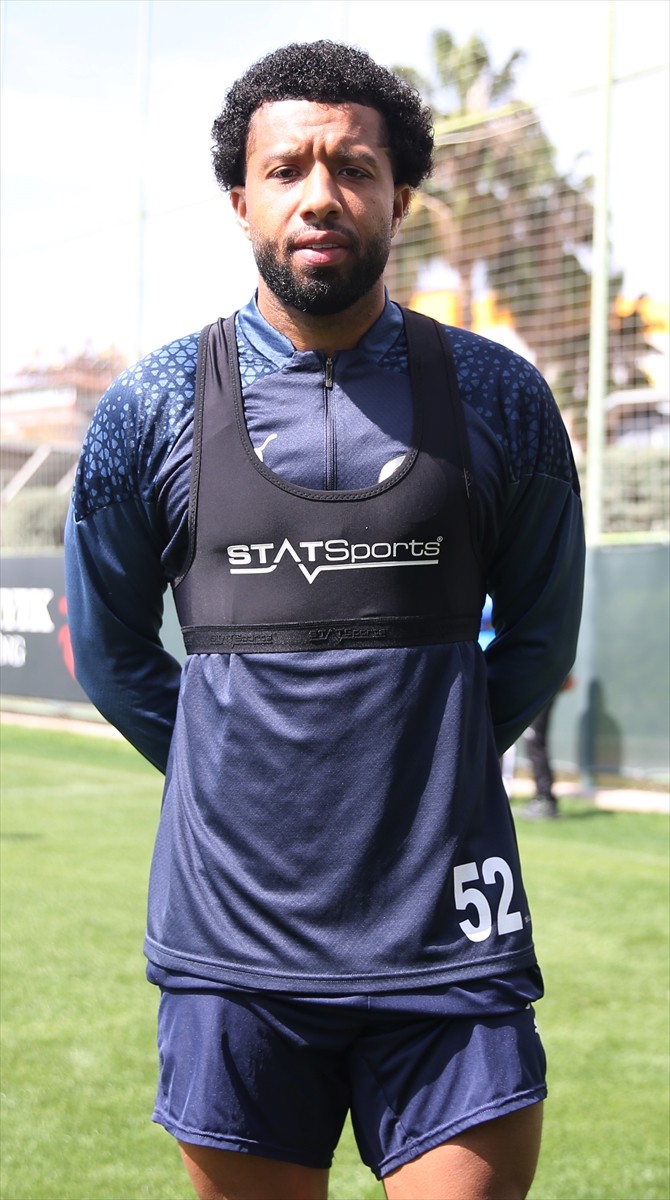 Trendyol Süper Lig ekiplerinden Corendon Alanyaspor, Sipay Bodrum FK maçının hazırlıklarını Cengiz...