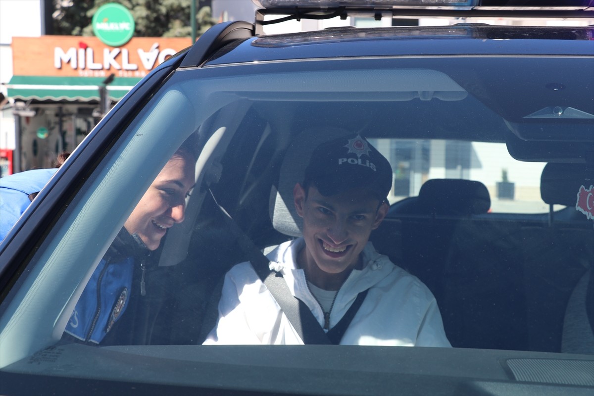 Türk Polis Teşkilatının 180'inci kuruluş yıl dönümü ve Polis Haftası dolayısıyla tören düzenlendi....