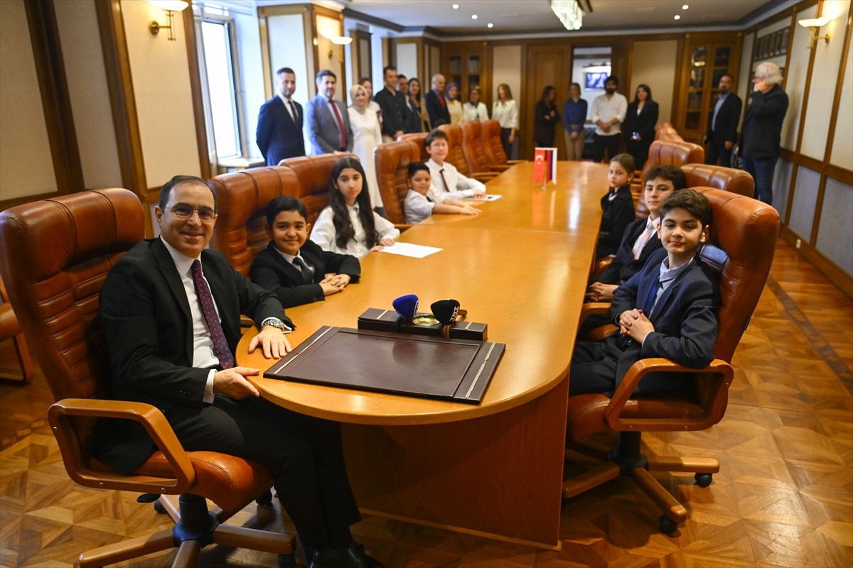 Türkiye'nin Moskova Büyükelçisi Tanju Bilgiç, 23 Nisan Ulusal Egemenlik ve Çocuk Bayramı nedeniyle...