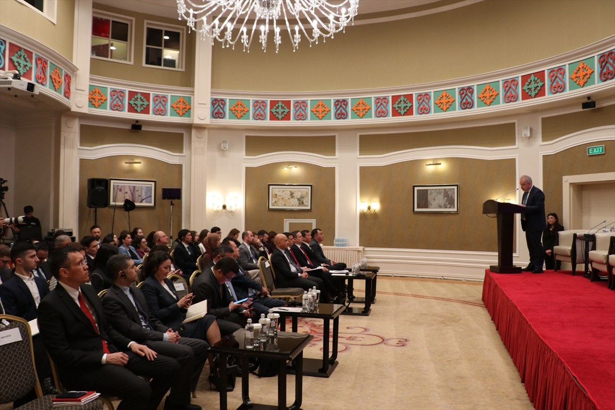 Türkiye Cumhurbaşkanlığı İletişim Başkanlığı'nca başlatılan "Daha Adil Bir Dünya Mümkün" panel...