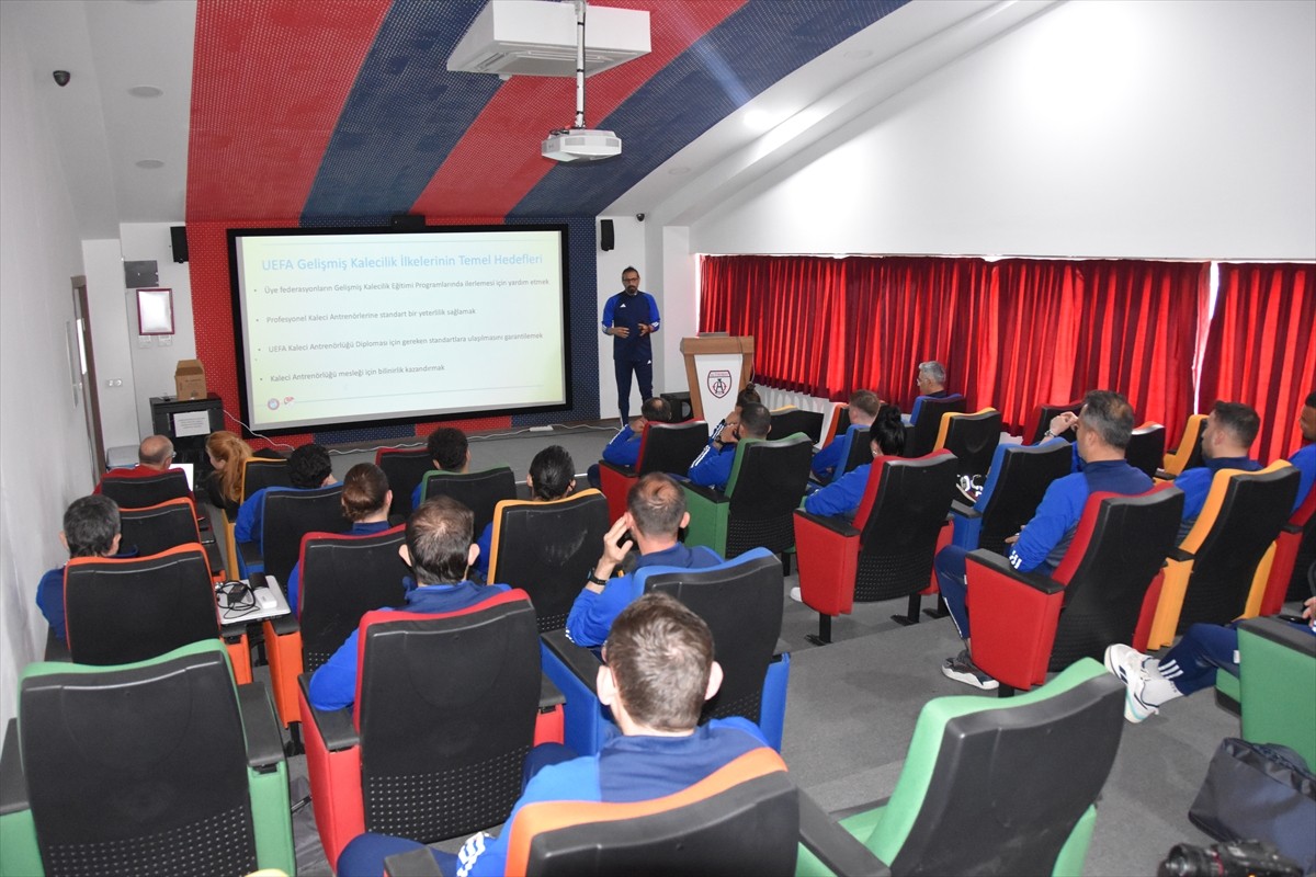 Türkiye Futbol Federasyonu (TFF) tarafından düzenlenen UEFA Kaleci B Lisans Antrenör Eğitimi...