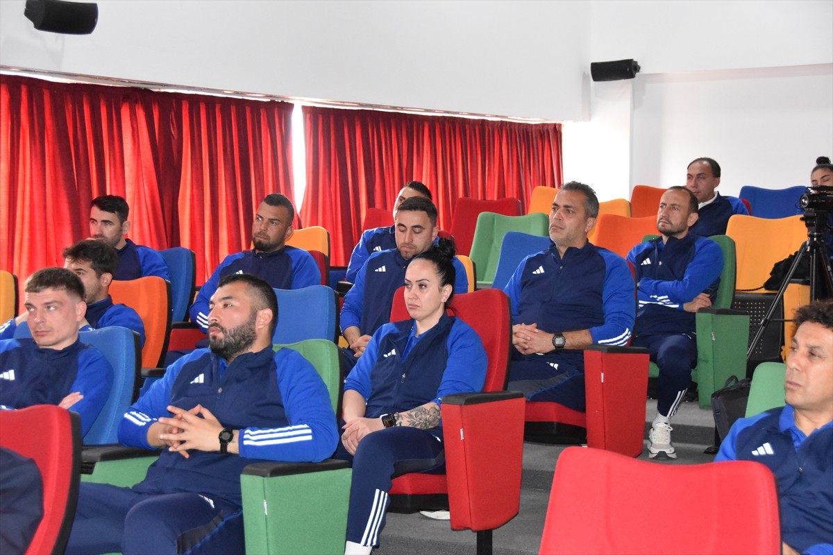 Türkiye Futbol Federasyonu (TFF) tarafından düzenlenen UEFA Kaleci B Lisans Antrenör Eğitimi...