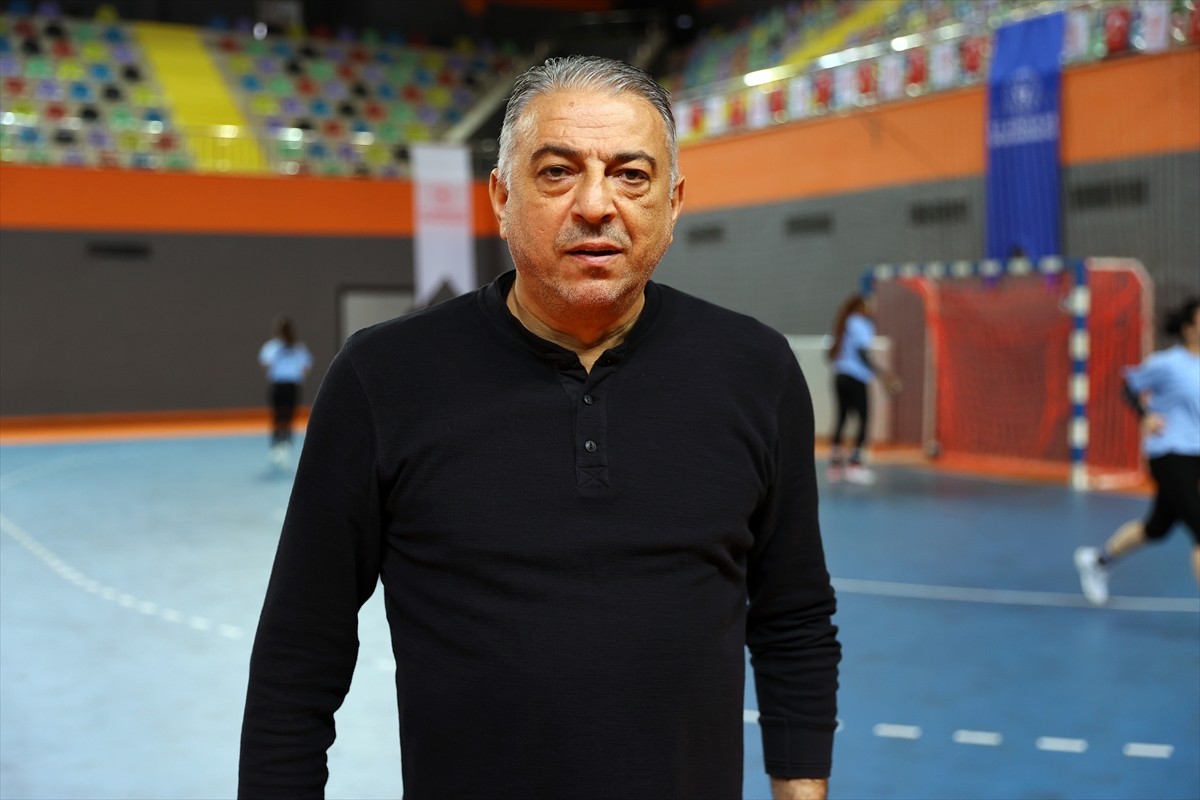 Türkiye Kadınlar Hentbol Süper Ligi'ne yükseldiği ilk yılda normal sezonu 5. sırada tamamlayan...