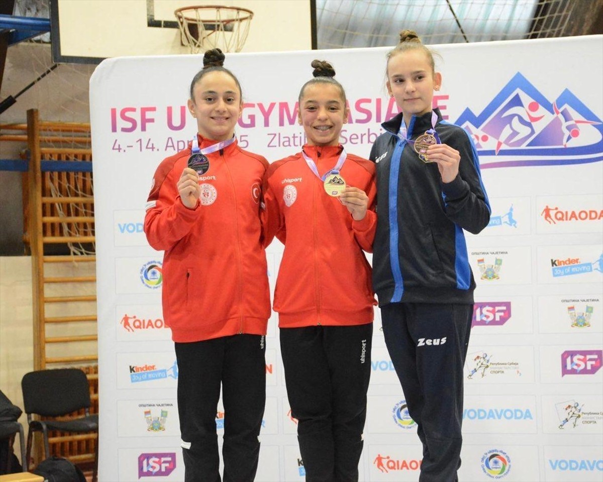 Uluslararası Okul Sporları Federasyonu (ISF) tarafından düzenlenen Dünya Okul Sporları Oyunları...