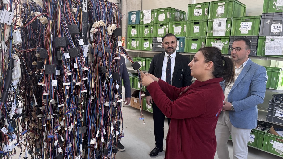 Yaklaşık 30 yıl önce İstanbul'a yerleşen iş insanı Nejdet Tıskaoğlu, başkanlığını yürüttüğü dernek...