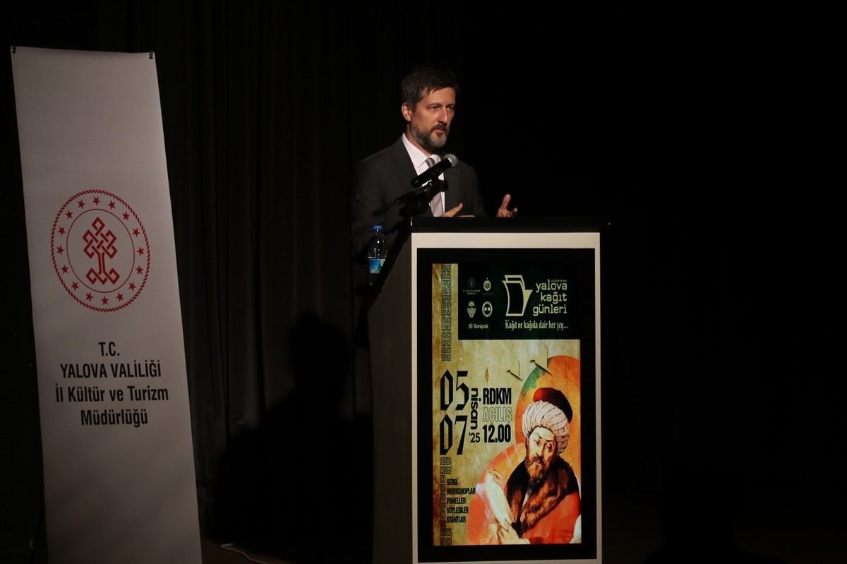Yalova'da İl Kültür ve Turizm Müdürlüğü tarafından bu yıl ilki düzenlenen "Uluslararası Yalova...