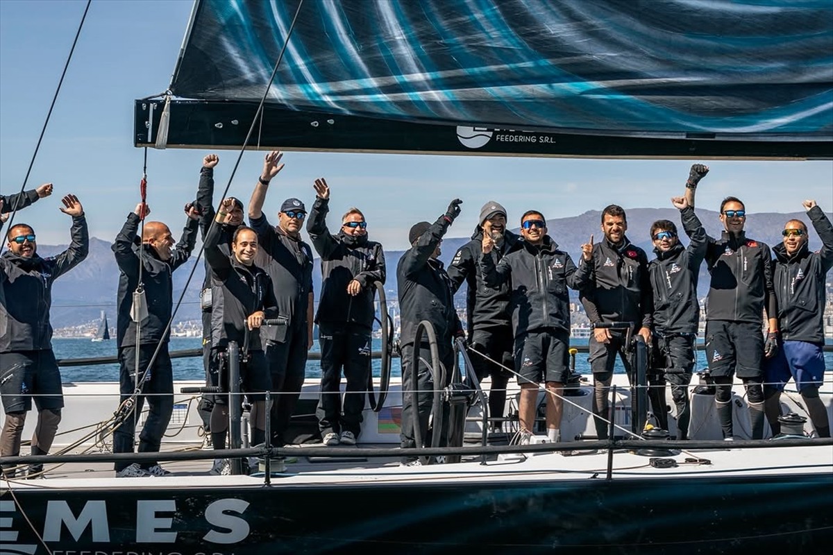 Yelkende İtalya'daki Genoa Sailing Week 2025'te mücadele eden Arkas Sailing Team, birinciliği elde...