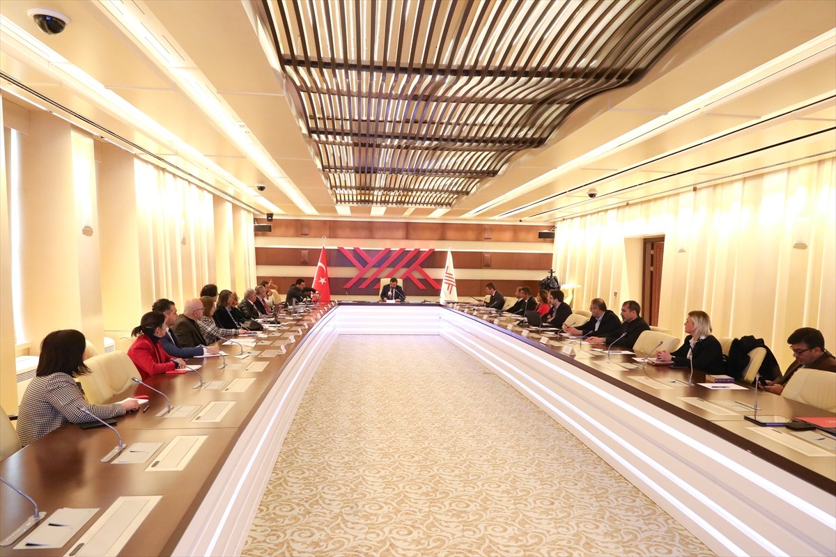 Yükseköğretim Kurulu (YÖK), Türkiye'nin yeşil dönüşümüne katkı sağlamak amacıyla "Yeşil Dönüşüm...