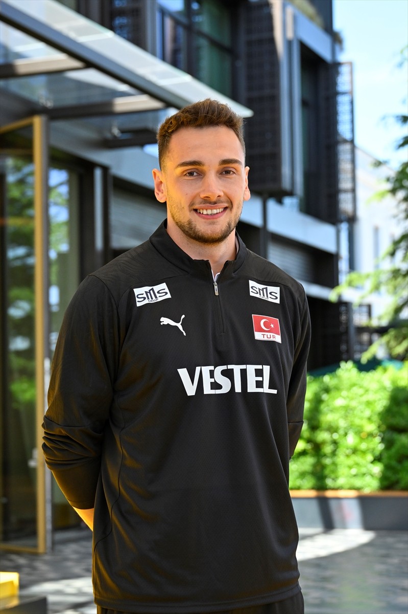 A Milli Erkek Voleybol Takımı'nın oyuncularından Bedirhan Bülbül, başarılı bir yaz dönemi...