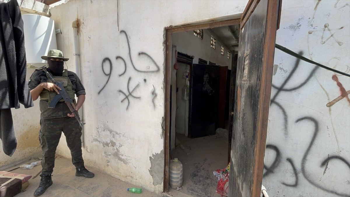 AA ekibi, Libya’nın başkenti Trablus’ta hükümet güçlerinin kontrolüne geçen İstikrarı Destekleme...