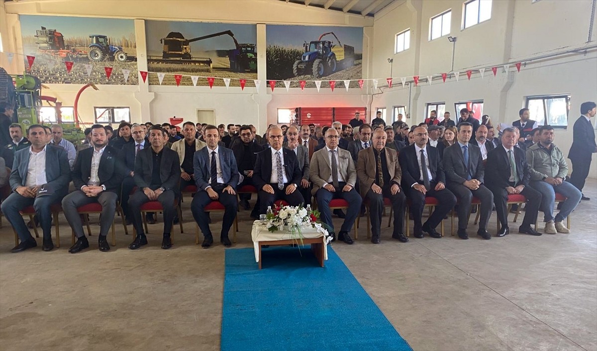 Ağrı'da, 14 Mayıs Dünya Çiftçiler Günü kapsamında İl Tarım ve Orman Müdürlüğünce Tarım Park'ta...