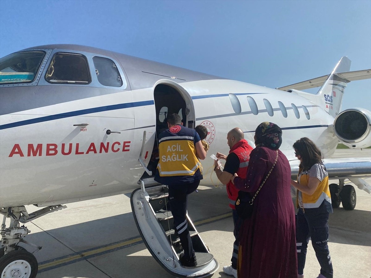 Ağrı'da karaciğer yetmezliği teşhisi konulan 2 yaşındaki çocuk, annesinden karaciğer nakli...