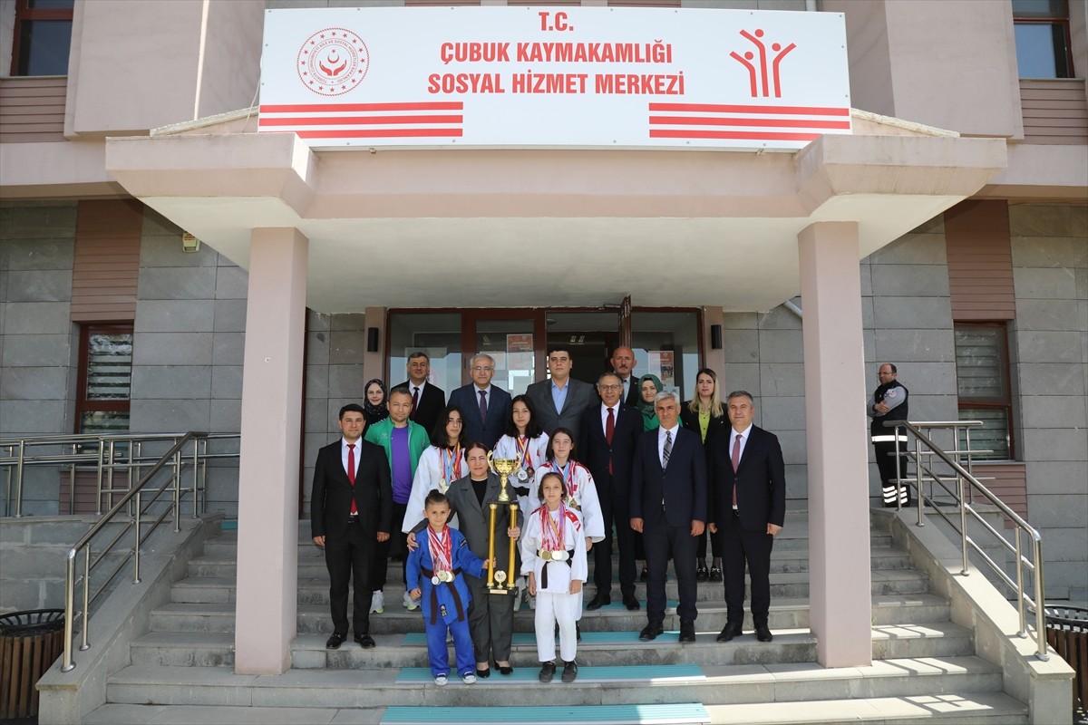 Aile ve Sosyal Hizmetler Bakan Yardımcısı Sevim Sayım Madak, Ankara'nın Çubuk ilçesinde çeşitli...
