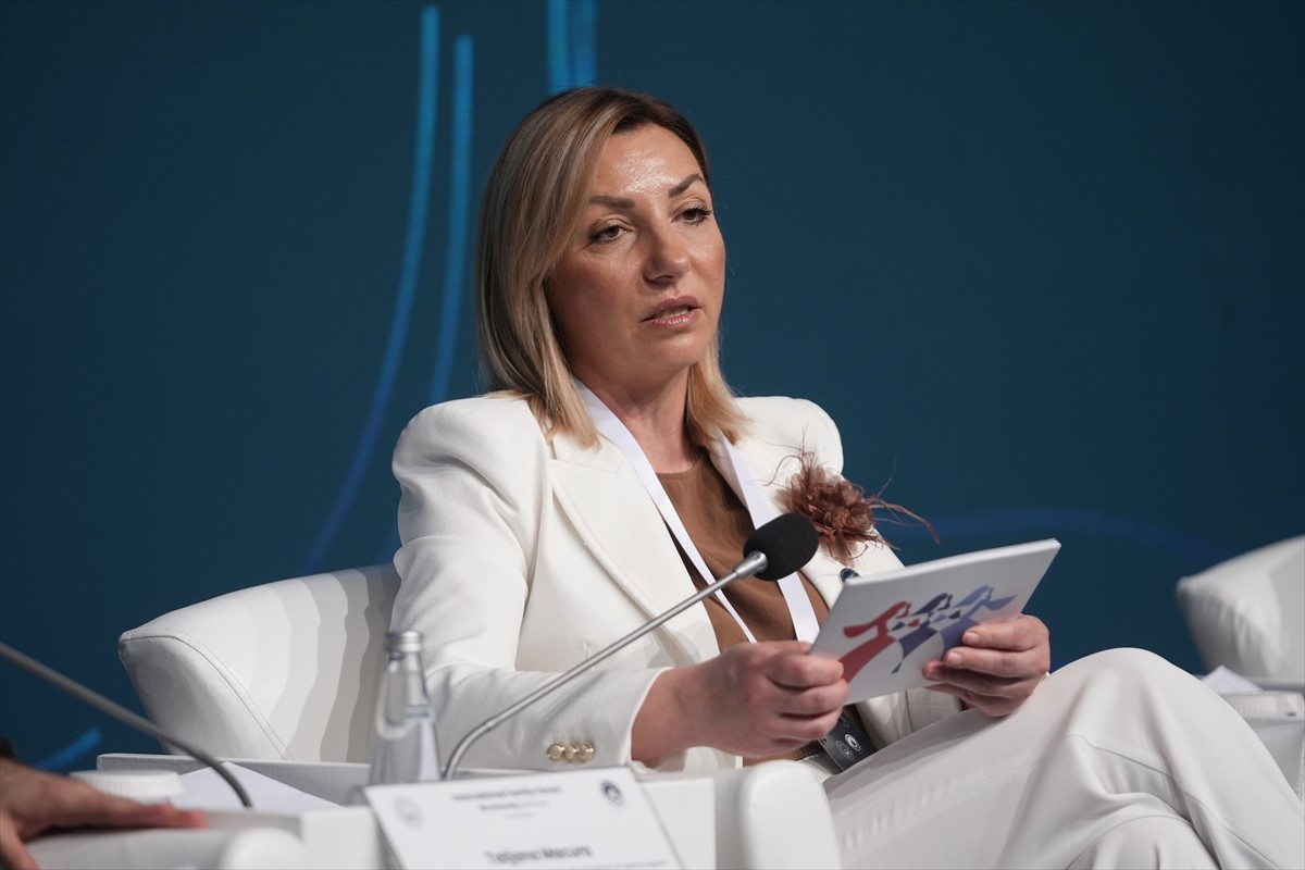 Aile ve Sosyal Hizmetler Bakanlığı ev sahipliğinde "Küreselleşen Dünyada Ailenin Korunması ve...