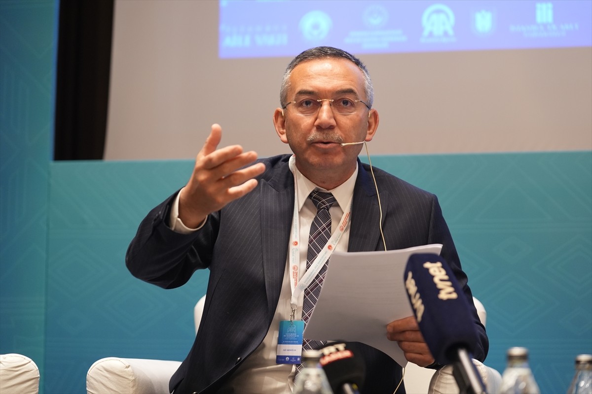 Aile ve Sosyal Hizmetler Bakanlığının katkılarıyla, İstanbul Aile Vakfı tarafından "21. Yüzyılda...