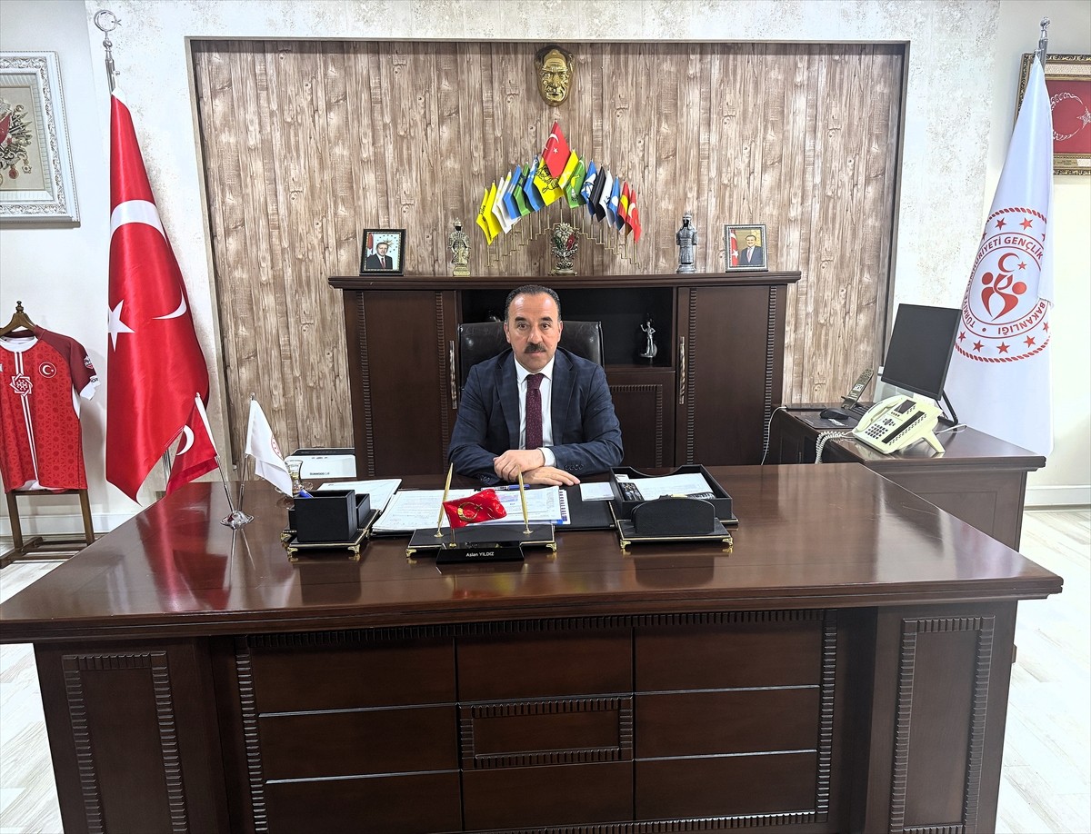 Aksaray'da "judocu müdür" olarak tanınan 47 yaşındaki Gençlik ve Spor İl Müdürü Aslan Yıldız ve...