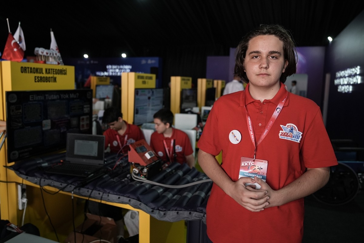 Anadolu Ajansı'nın (AA) global iletişim ortağı olduğu dünyanın en büyük havacılık, uzay ve...