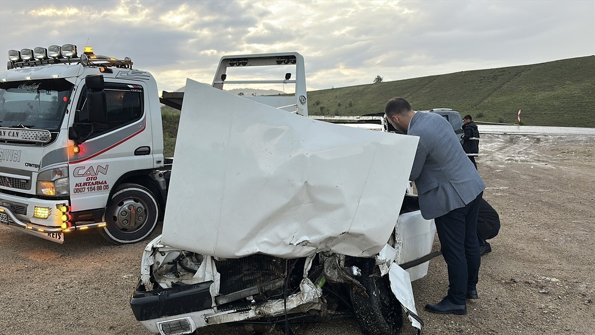 Ankara'nın Çubuk ilçesinde meydana gelen trafik kazasında 1 kişi öldü, 1 kişi yaralandı.