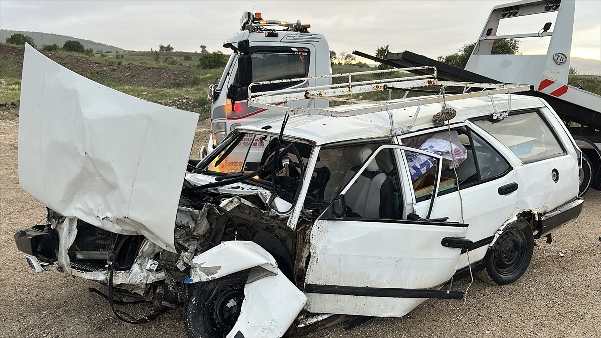 Ankara'nın Çubuk ilçesinde meydana gelen trafik kazasında 1 kişi öldü, 1 kişi yaralandı.