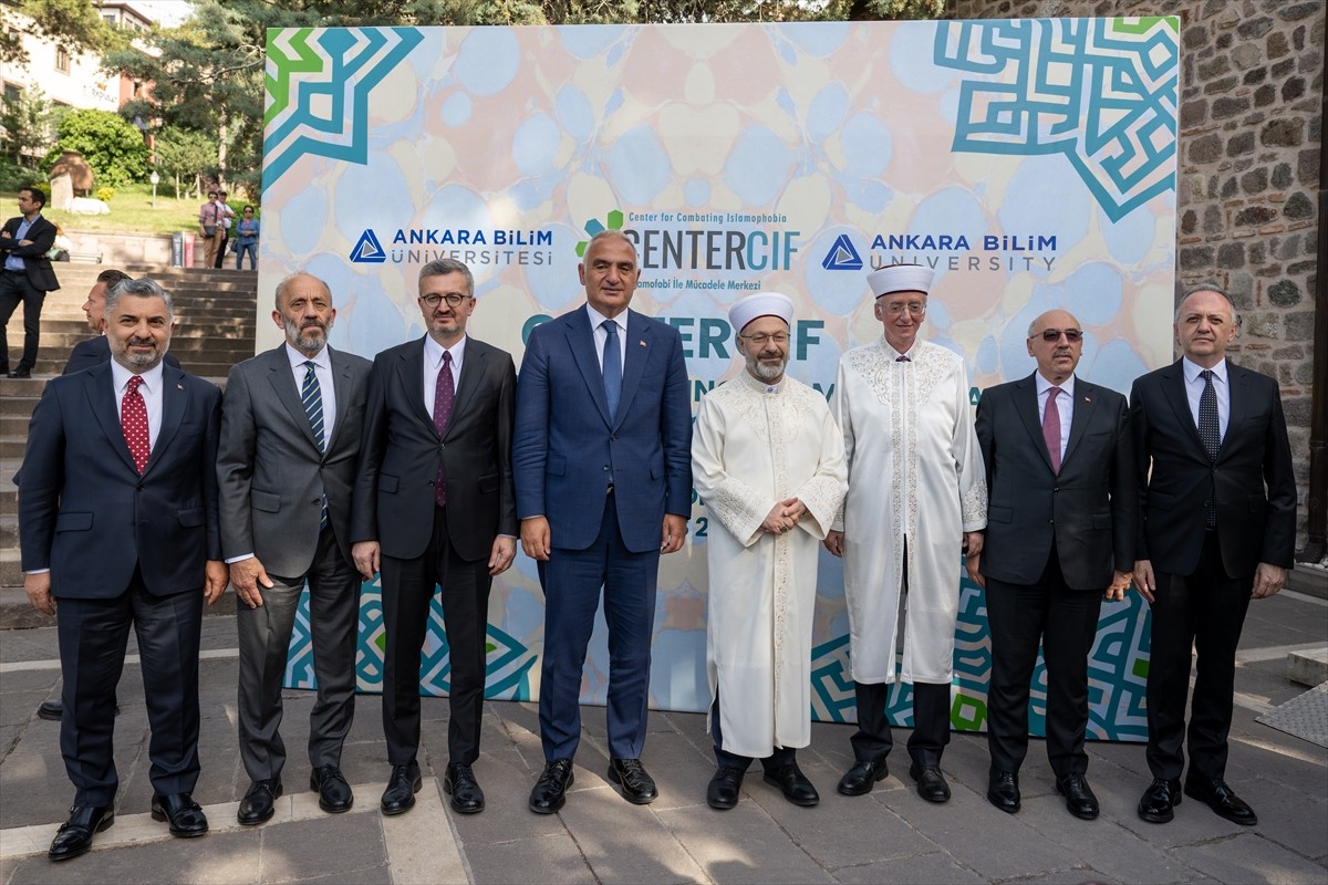 Ankara Bilim Üniversitesi bünyesinde kurulan İslamofobi ile Mücadele Merkezi ve İslamofobi...