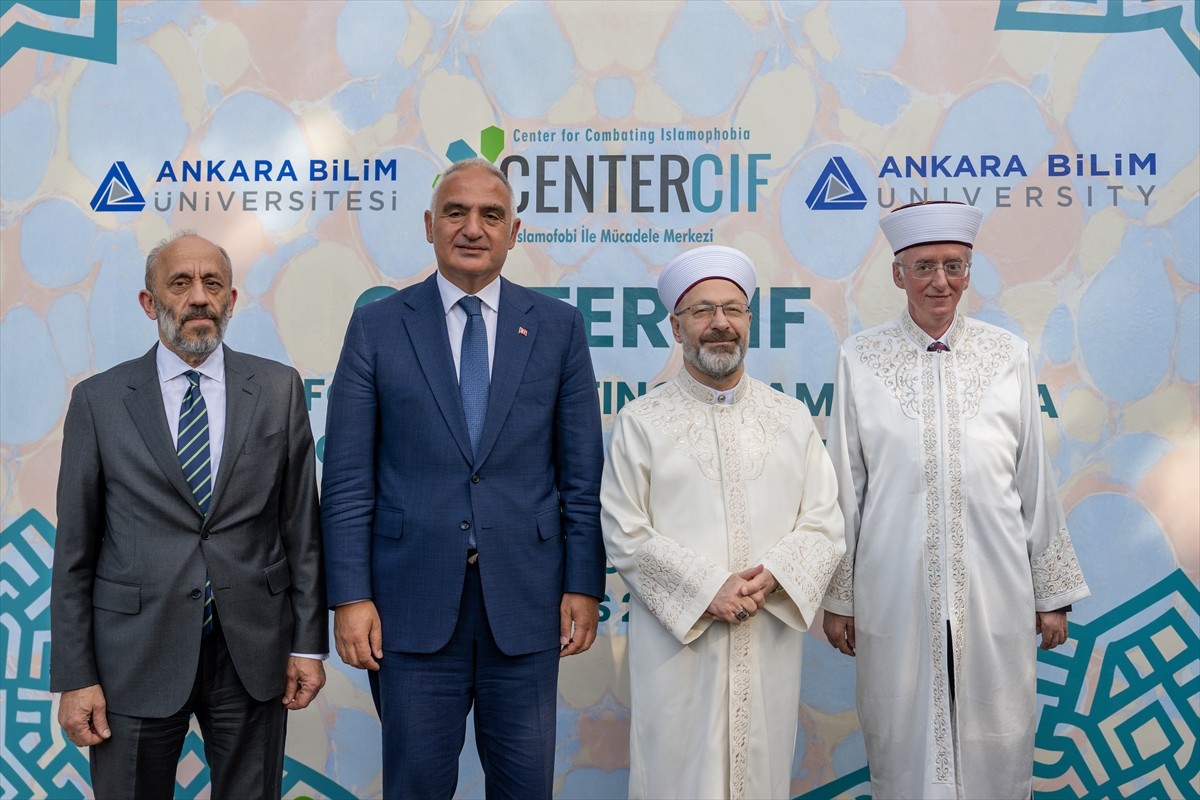 Ankara Bilim Üniversitesi bünyesinde kurulan İslamofobi ile Mücadele Merkezi ve İslamofobi...