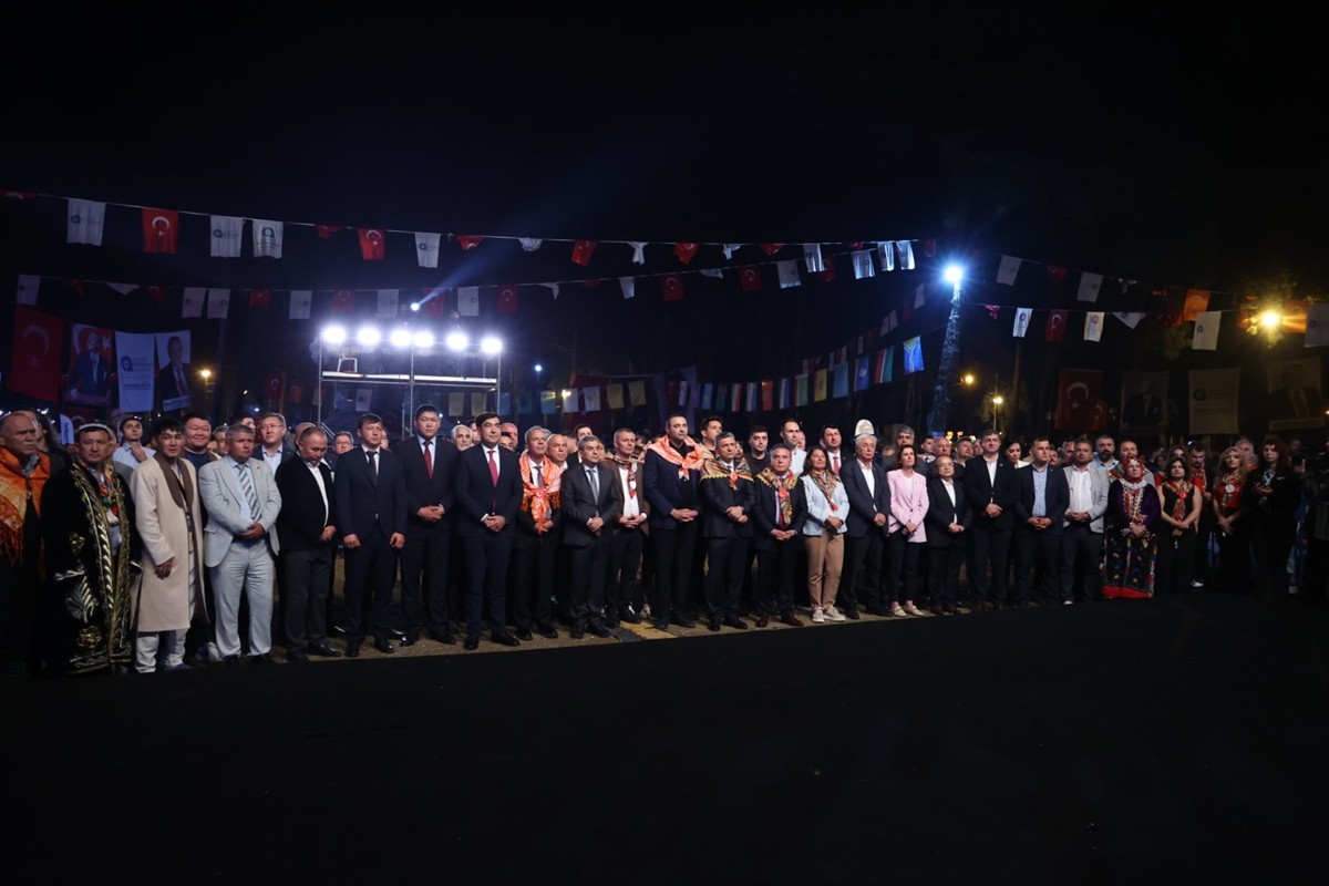 Antalya'da bu yıl 4'üncüsü düzenlenen Uluslararası Antalya Yörük Türkmen Festivali'nin resmi...